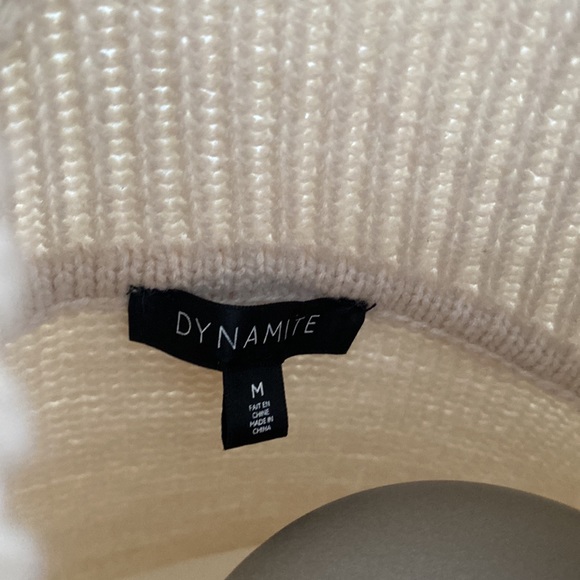 ⚪️ Dynamite M Sweater ⚪️ - Picture 5 of 5